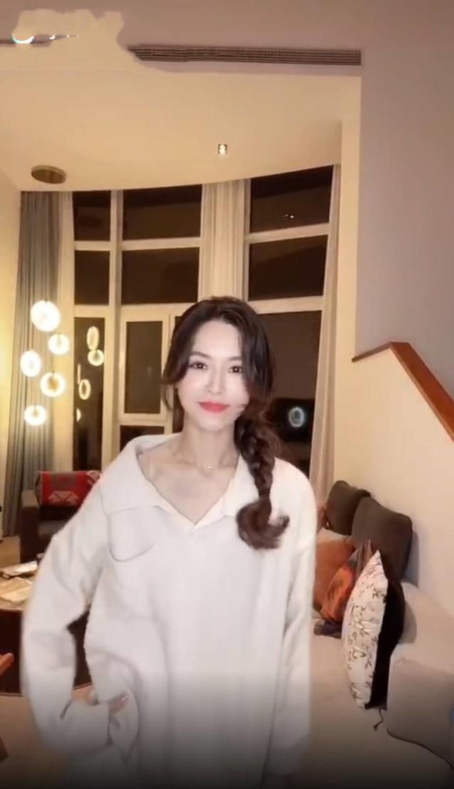 上海地铁2号线美女实拍视频,上海地铁2号线美女