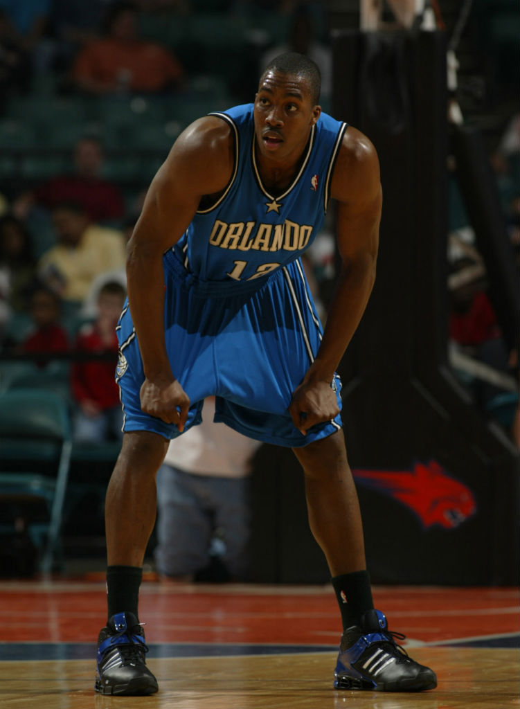 德怀特霍华德奥兰多,阿迪达斯霍华德历代篮球鞋图片