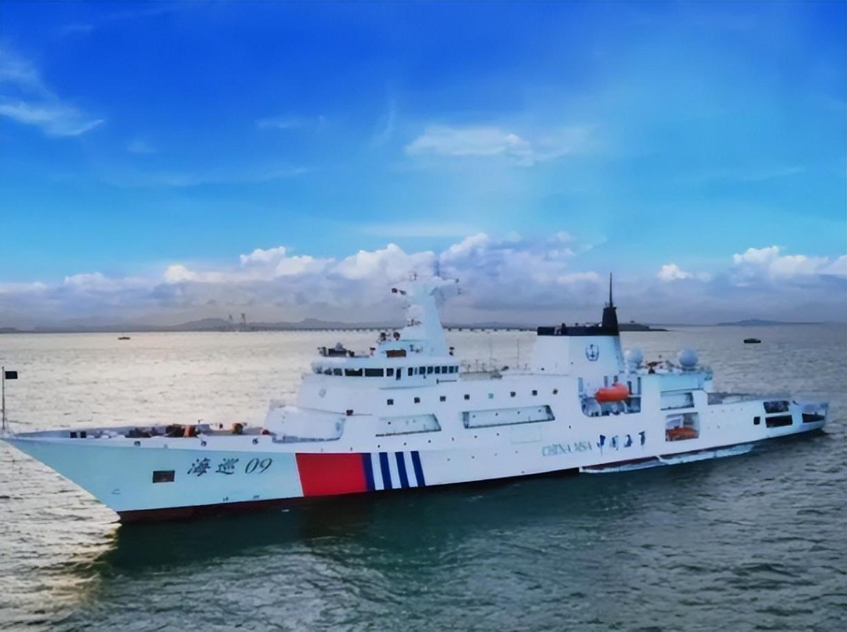 中菲南海对峙纪录片,中菲海警巡逻船对峙视频