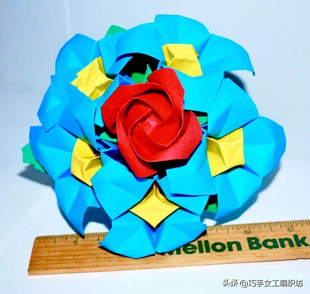 一张纸可以折一朵花,一张纸就可以叠的玫瑰花