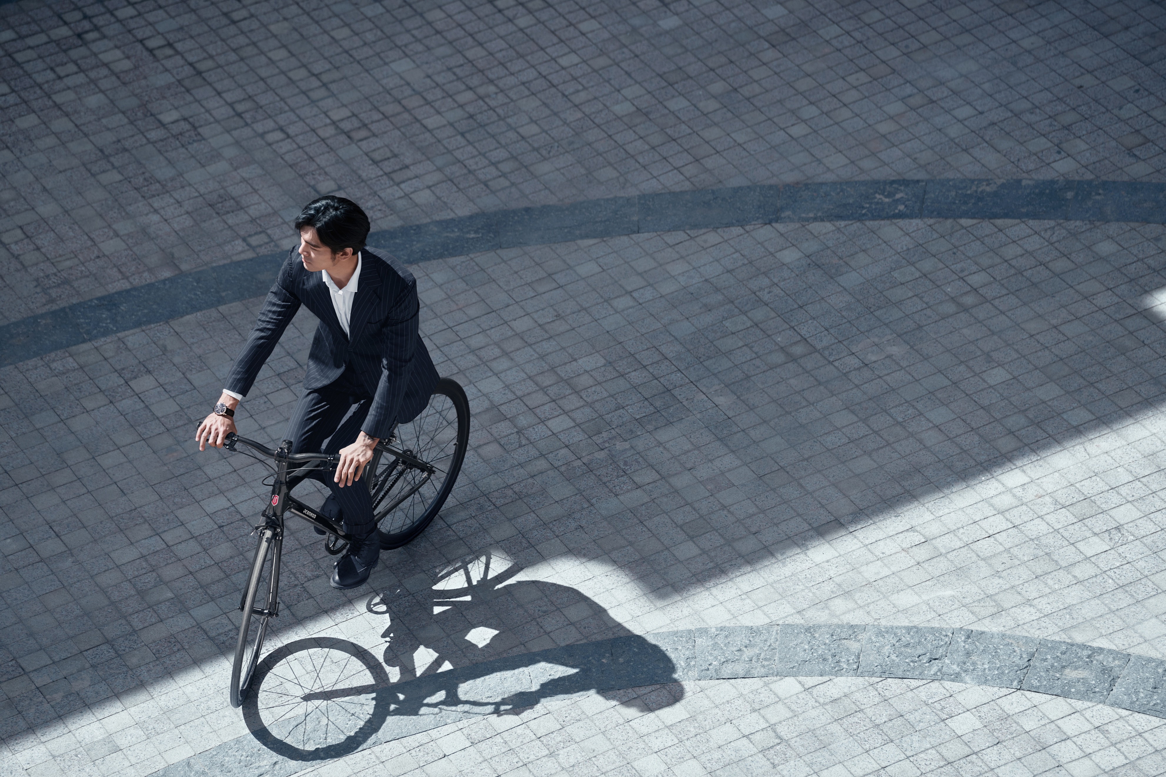 国产碳纤维公路自行车性价比最强,性价比最高的自行车碳纤维公路车