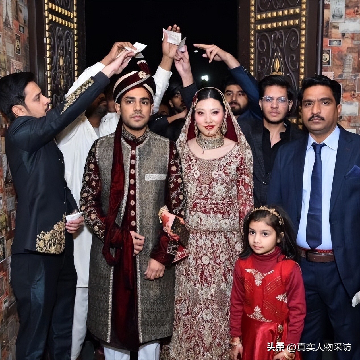 我,25岁辞掉公务员,开餐厅5年赚100万,如今远嫁巴铁名门望族