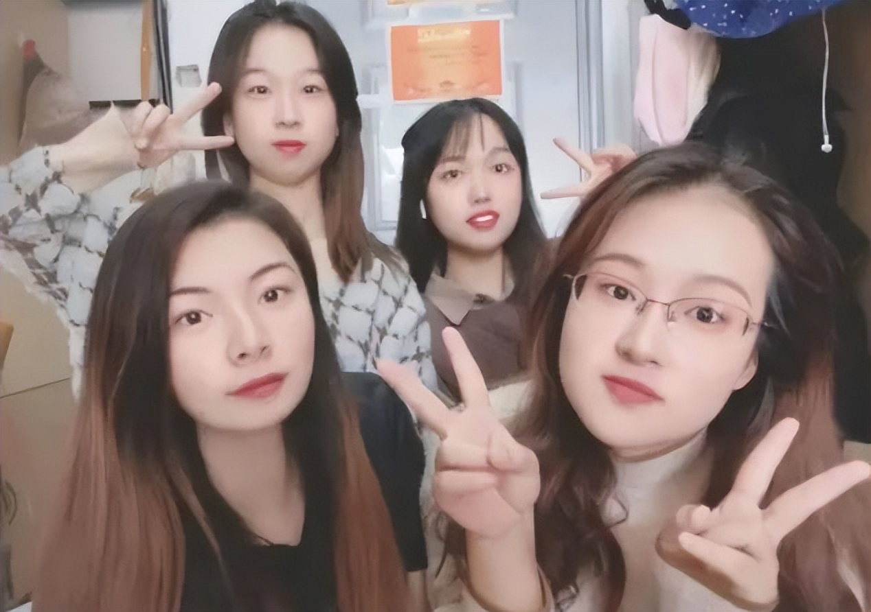 大学生被室友孤立排挤怎么办,大学生买空调被室友孤立