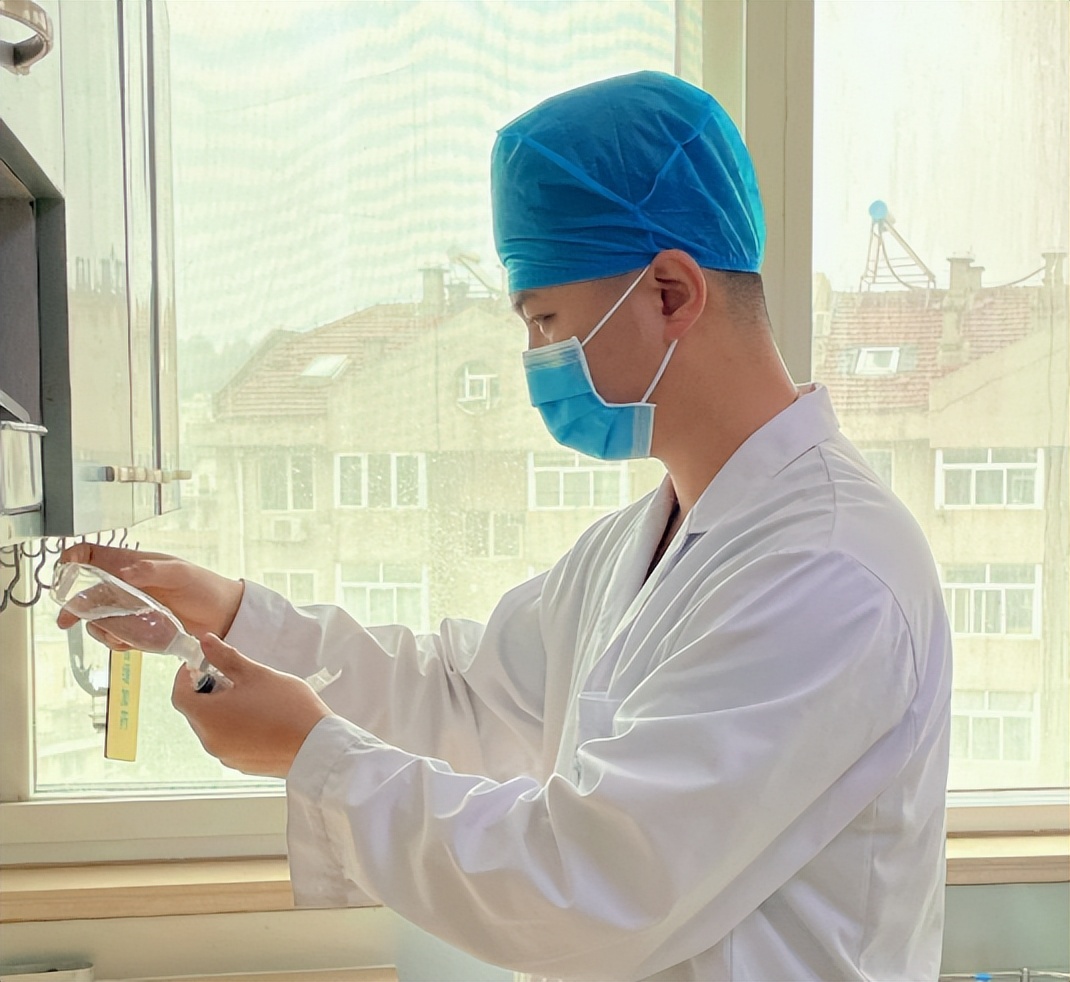 女护士处理男患者隐私部位，会感觉难为情吗？医护人员说出实情