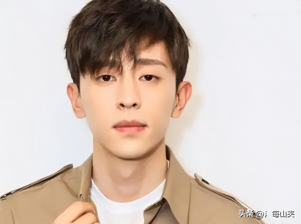 眼睛最小的男明星排名,眼睛小但是帅的男明星韩国