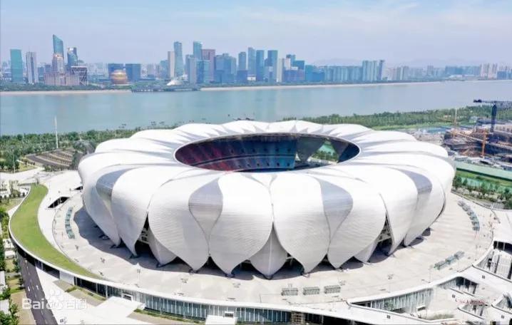 最大的体育场能容纳多少人,最新中国最大10座体育场