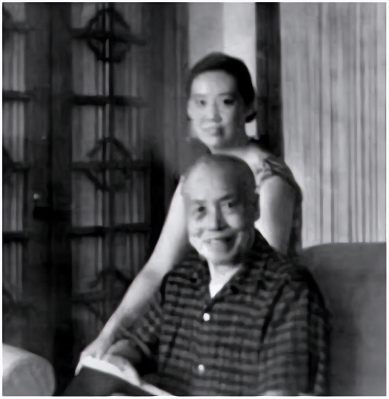 她27岁嫁给76岁丈夫，相差49岁的爷孙恋，她晚年却回应：我很幸福