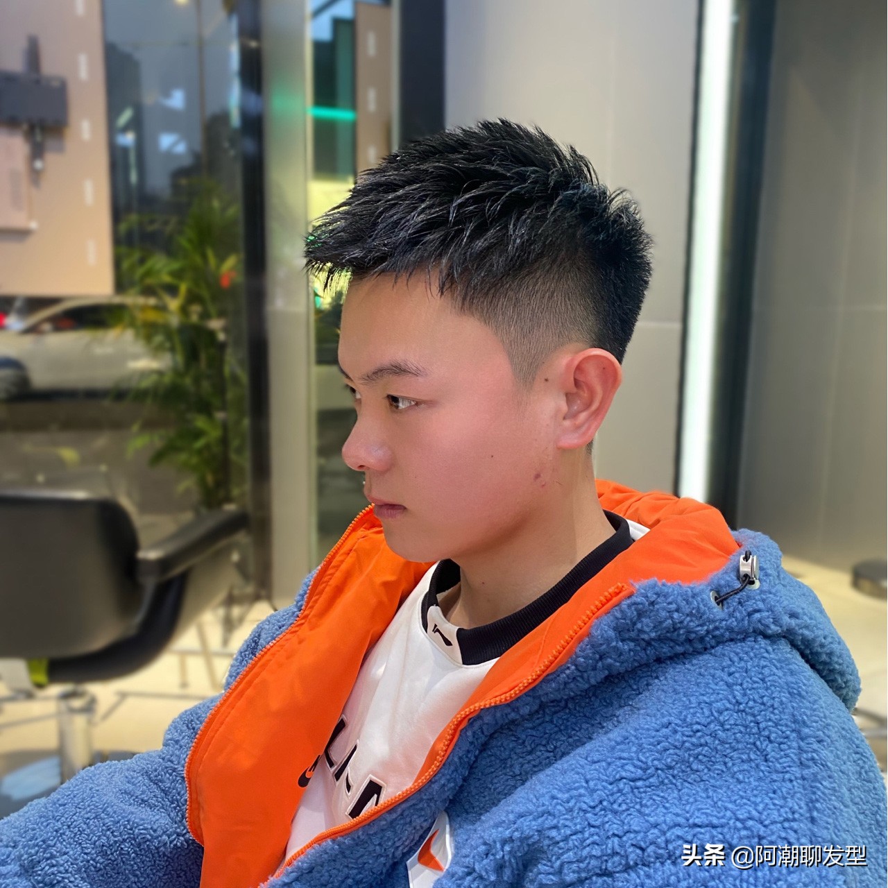 2020年最流行的男生发型18岁,男生发型2021流行发型文艺范