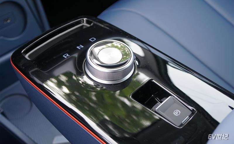 品牌销量持续向上突破关键产品静态体验几何E