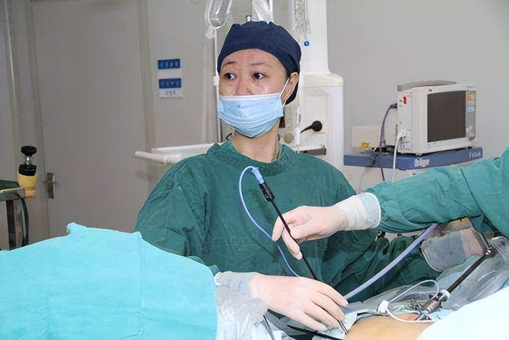 为什么手术划开皮肤不会流血,不小心割到皮一直流血怎么办