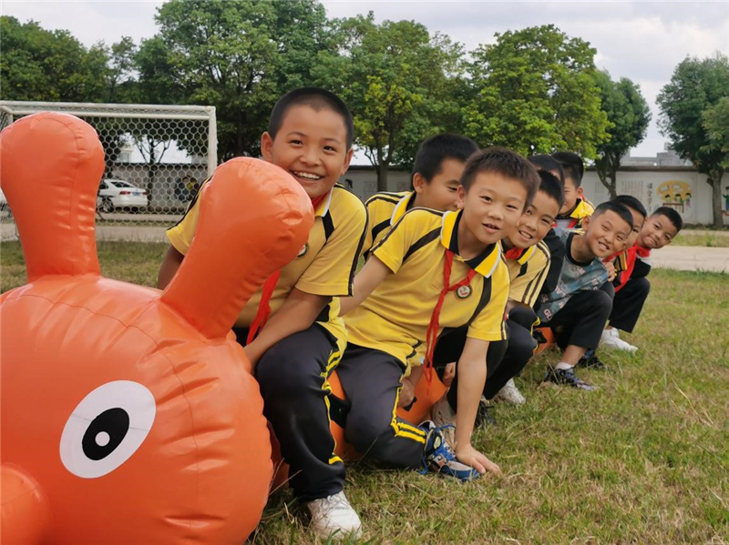 车轱辘上的希望工程，江西五十铃“点亮计划”为留守儿童筑梦