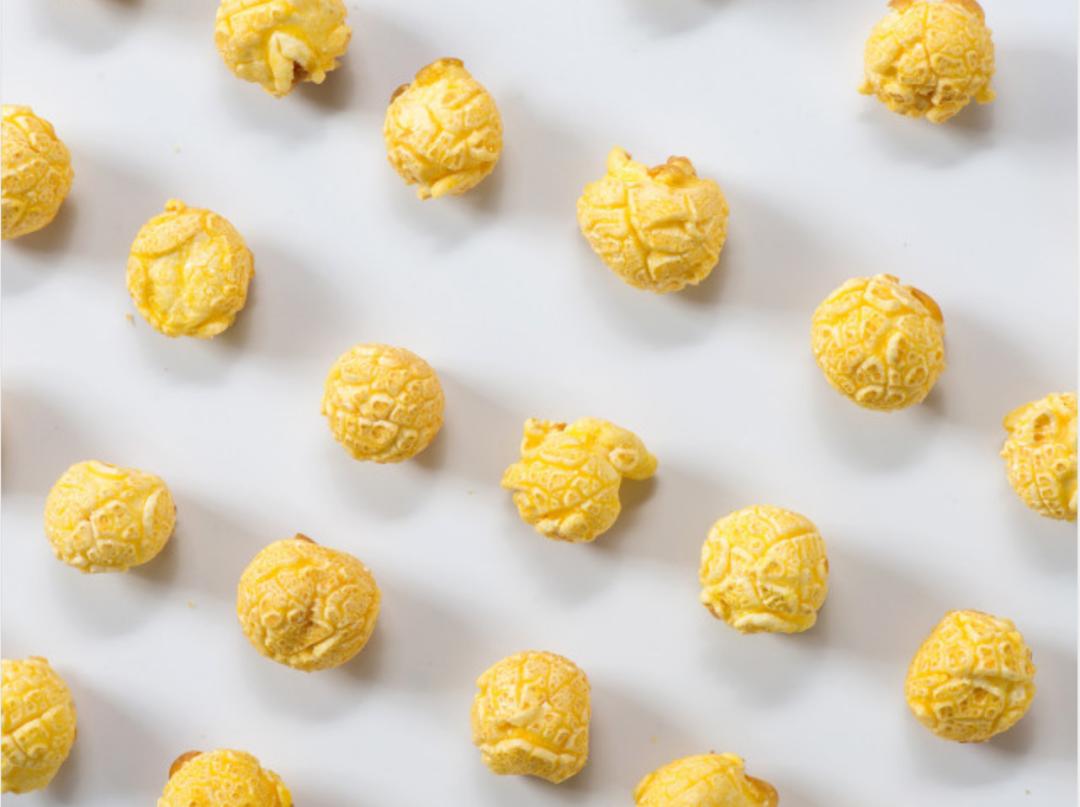 小时候崩爆米花的情景,以前崩爆米花