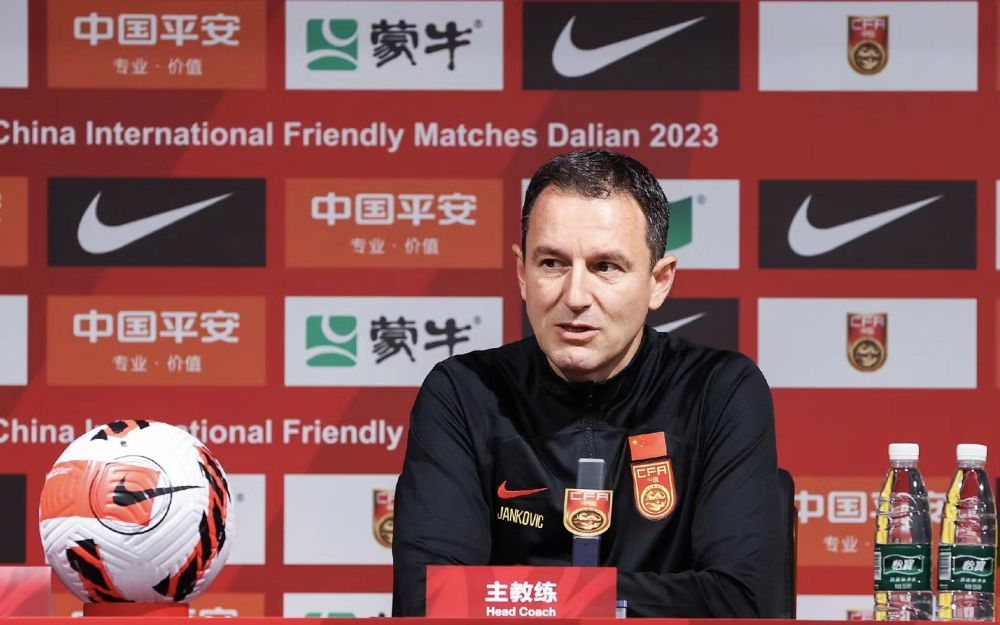 扬科维奇对阵伊万科维奇友谊赛,国足主帅扬科维奇世界杯