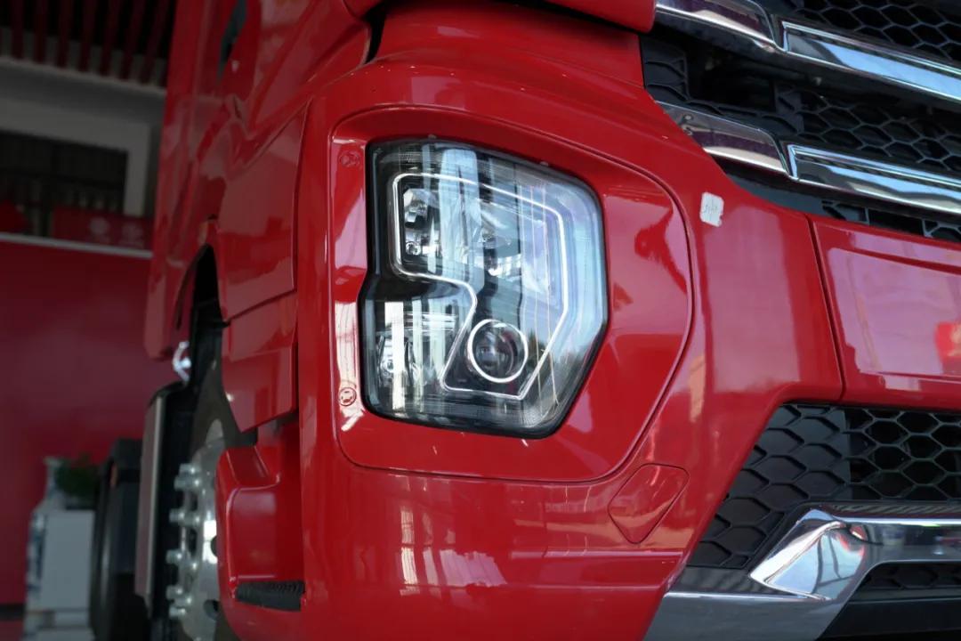 上汽红岩杰狮h6牵引车试驾报告,上汽红岩杰狮h6欧标版