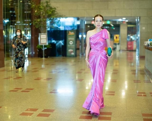 泰国华裔美女伍伦盼,泰国名媛伍伦盼身高