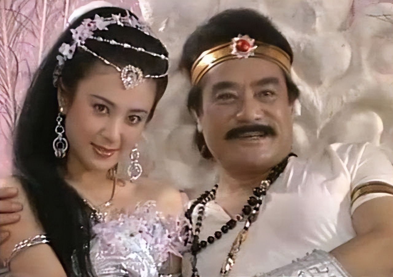 傅艺伟的情感史,傅艺伟几次婚姻