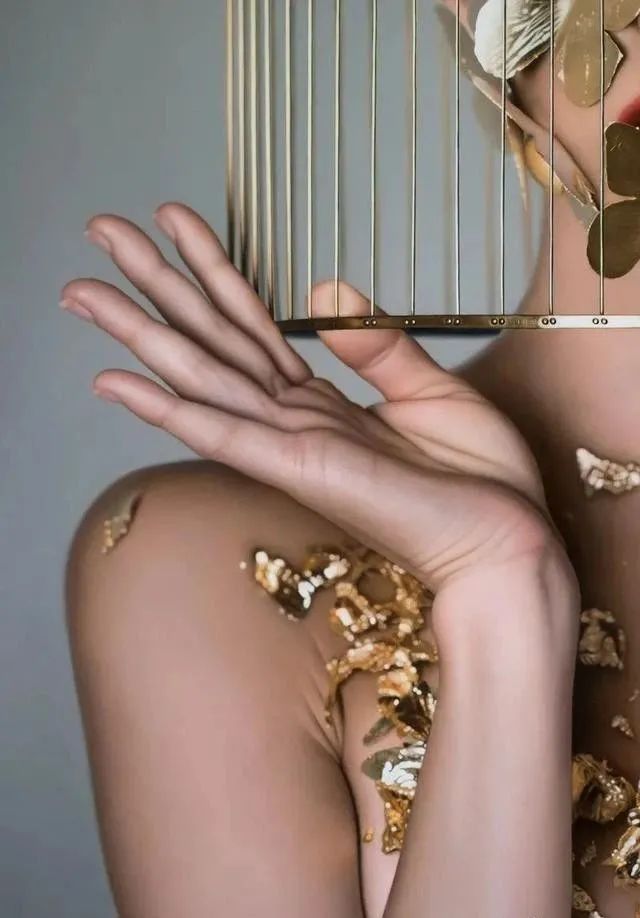 美女画家挑战冷军，画少女人体，放大10倍看细节让网友不淡定