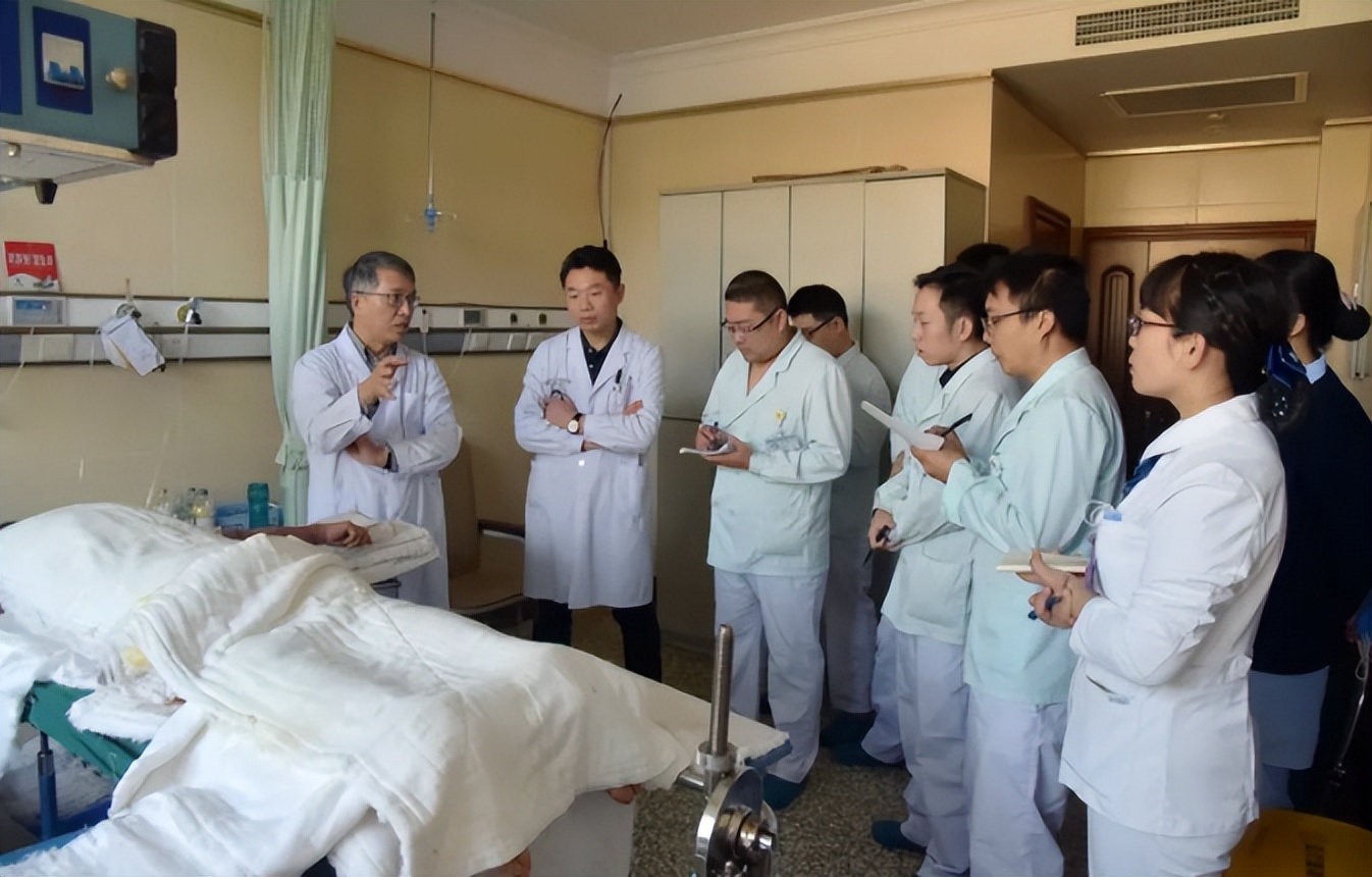 造优秀品牌，铸卓越团队——精湛技术扛起救治伤烧患者的责任