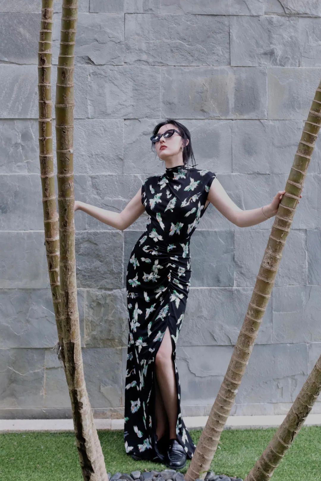 孟晚舟穿的白色连衣裙是什么品牌,孟晚舟同款连衣裙大码