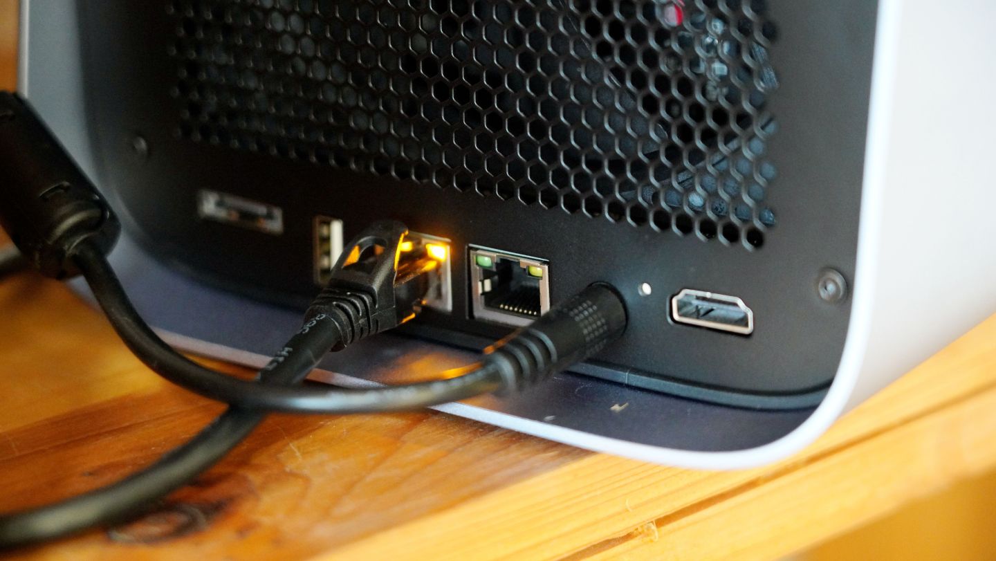 极空间z4s影音教程,极空间z4s系统安装位置