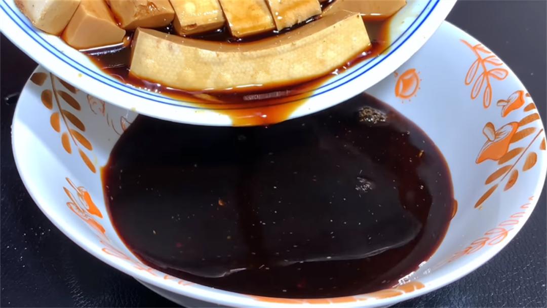 老人腰疼腿疼吃什么食物好,中老年人腰痛吃什么汤