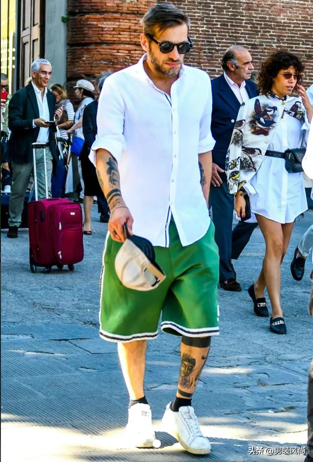 今年最流行男士休闲短裤怎么搭配,夏季男士短裤裁剪视频教程