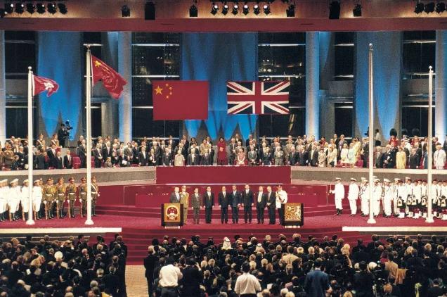 耶伦访华助力拜登大选,美国拜登与耶伦