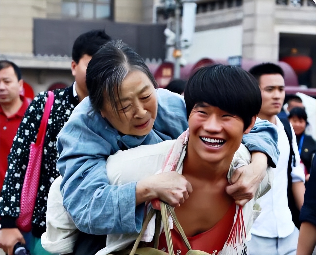 嘎子谢孟伟连麦被骂完整,嘎子谢孟伟被怼合集