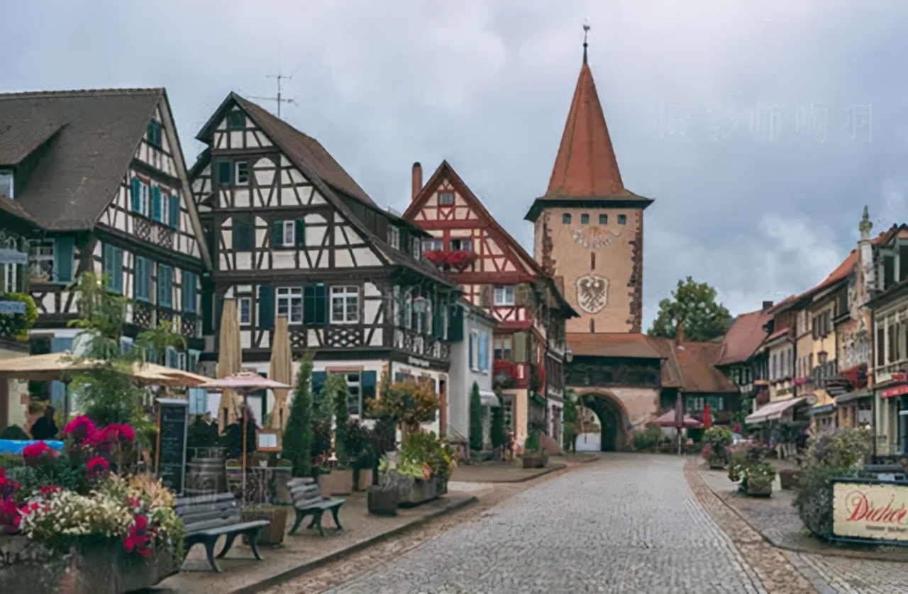 施之皓的二婚妻子,曹燕华和施之皓为什么离婚