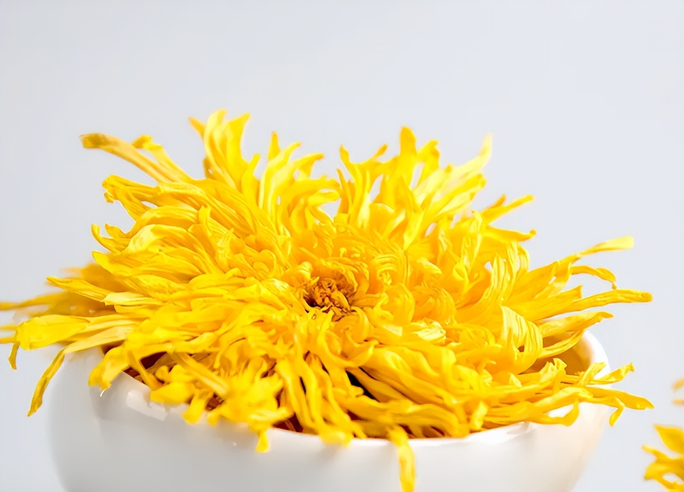 夏天炎热雨水多，建议：应季而饮“3黄2红”，清补解暑受益多