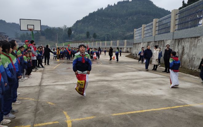 达州市开江县甘棠镇严家初级中学,开江县严家初级中学第七届艺术节