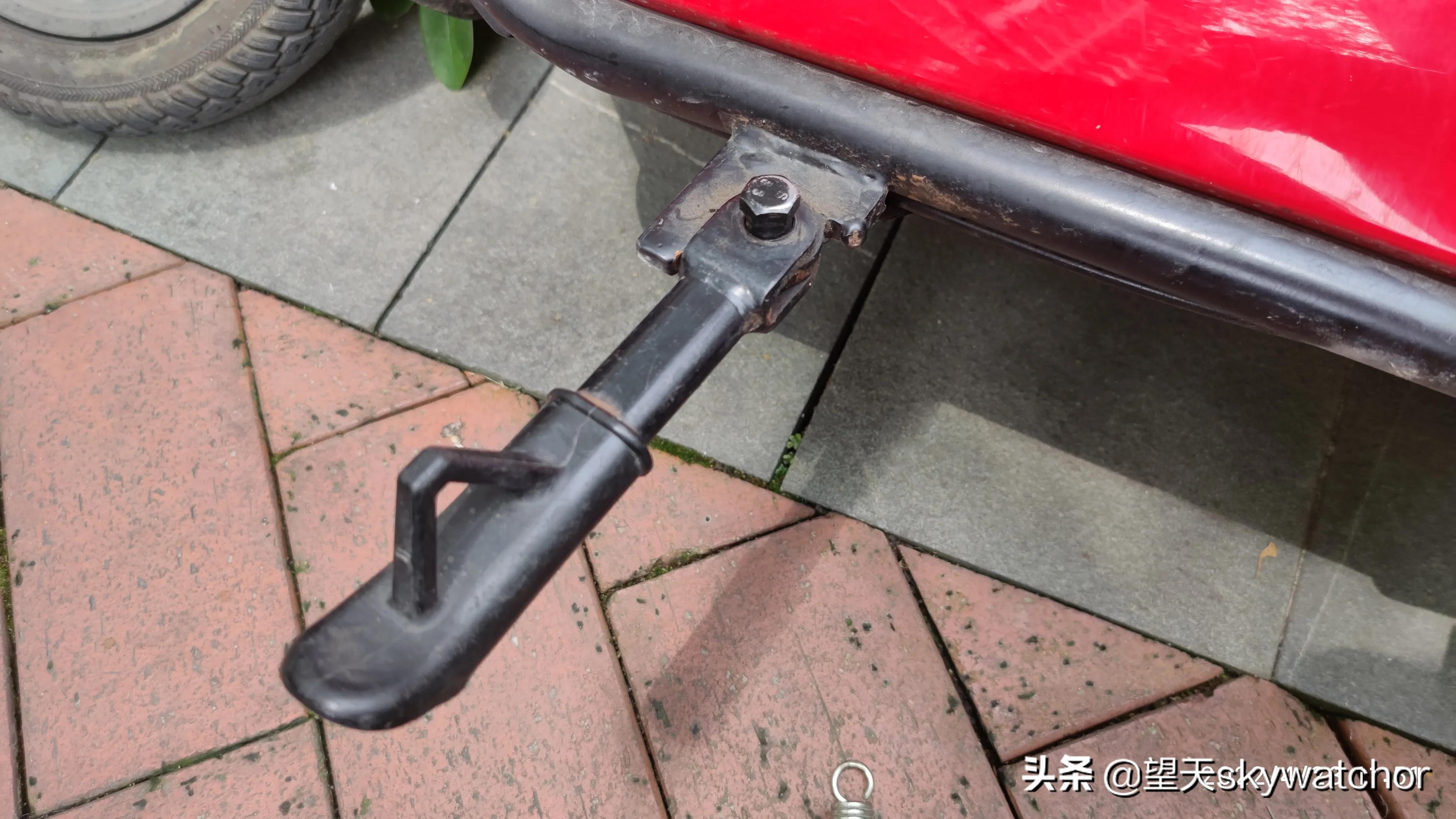 雅迪电动车脚撑安装,雅迪电动车侧脚撑的设计和维修