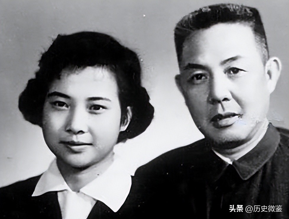 59年*振华苏**被迫离婚带6个娃,毛主席看不下去了:再找个合适的