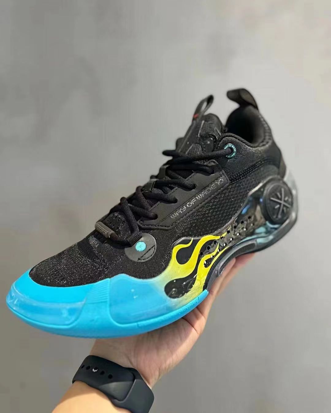 李宁篮球韦德彩虹,李宁篮球鞋推荐韦德10全粉