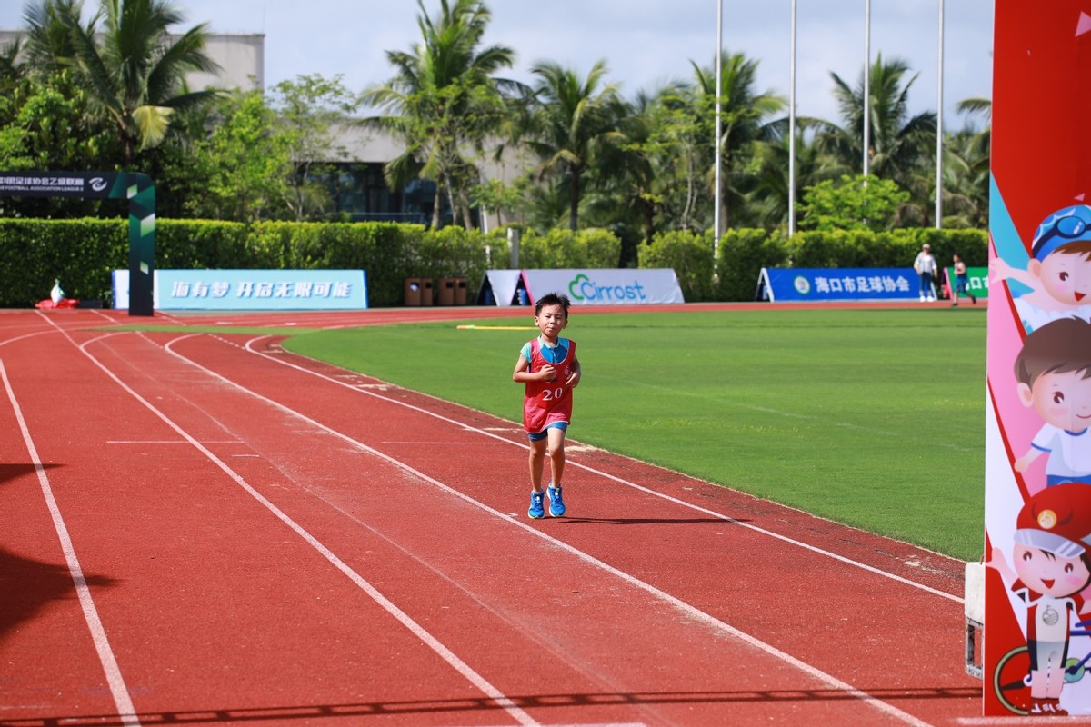 为童年浓墨重彩｜21位小铁人年度总决赛拼出个人最好成绩