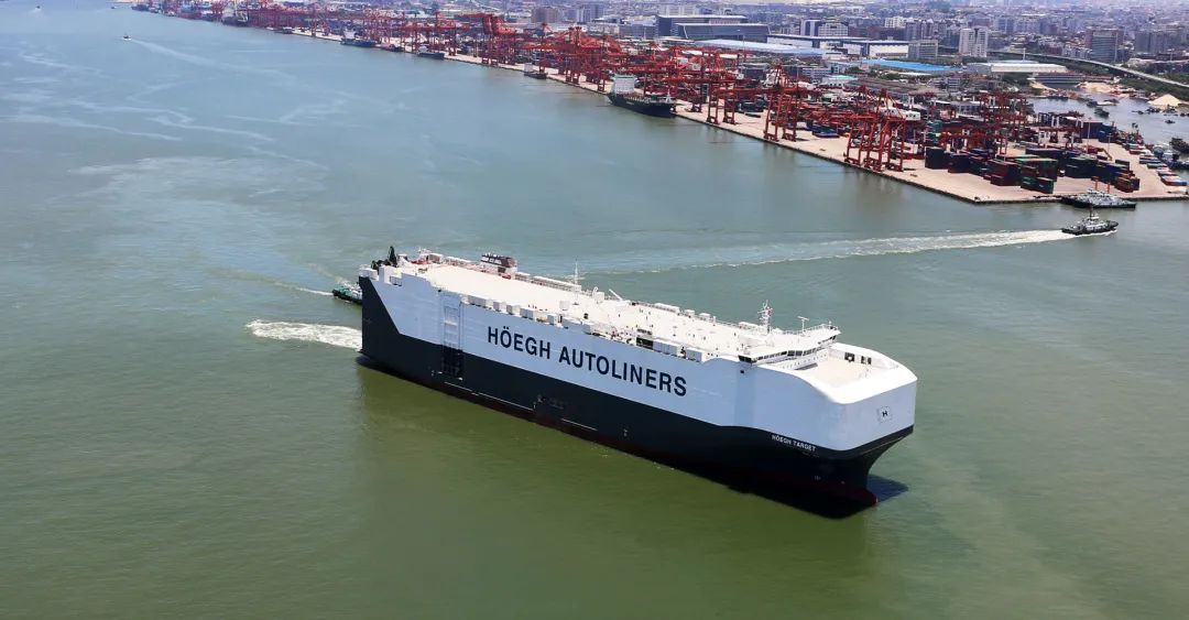 全球最大的港口,全球最大的船有多少吨