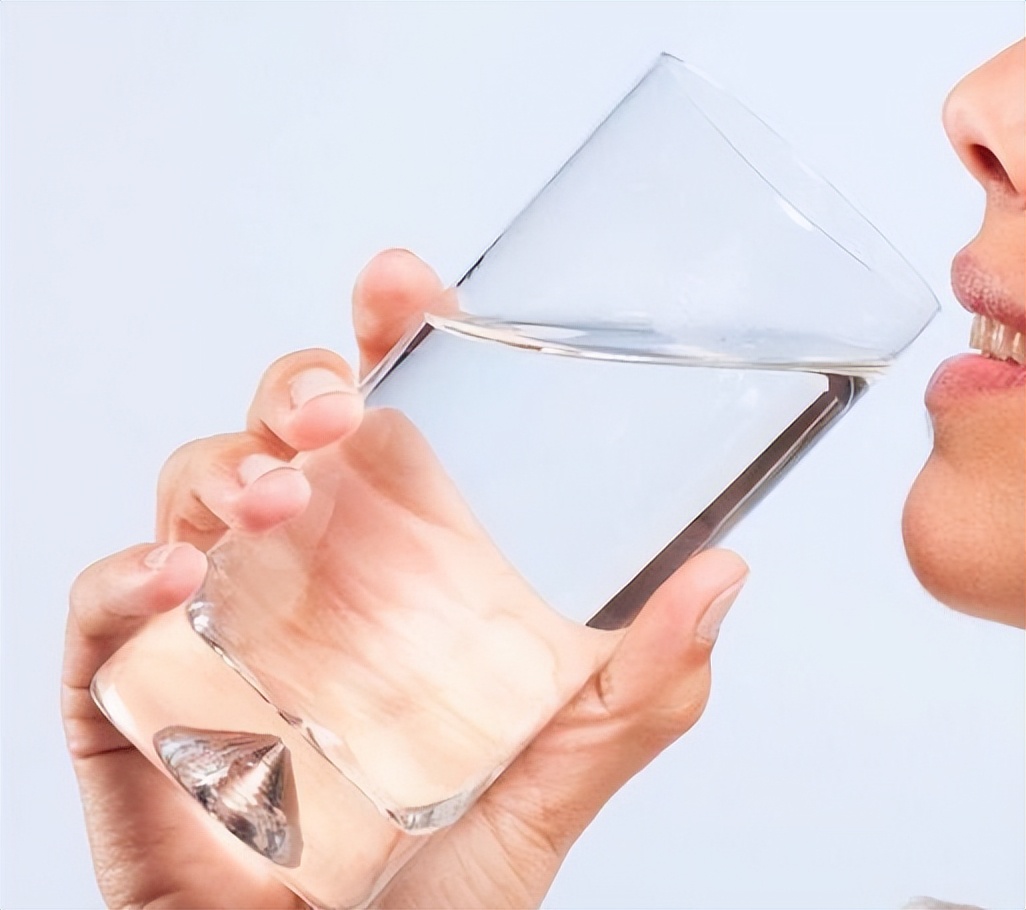 身高186的东*姑北**娘，本以为只剩下高了，看到长相和身材：我酸了