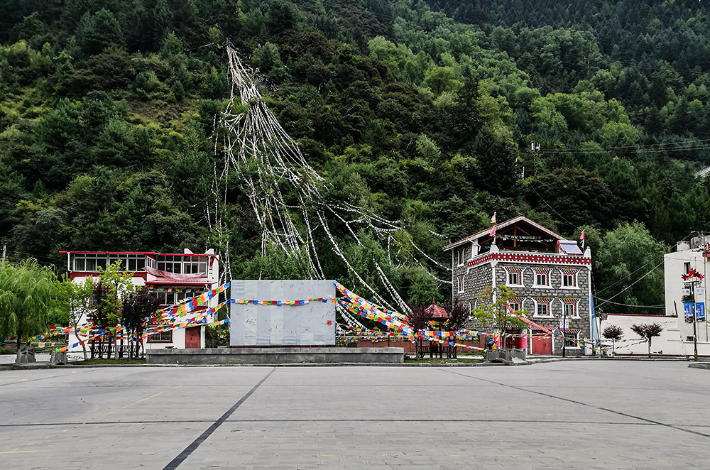 西部大草原旅游攻略,四川红原大草原自驾旅游攻略
