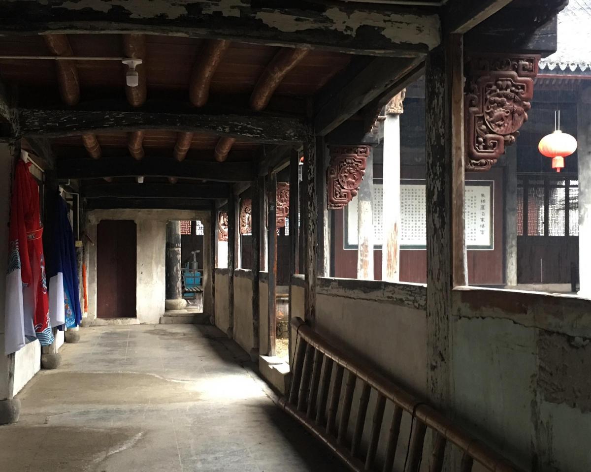 30张真实又罕见的老照片，阴毛假发工作者，我怀疑他用错地方了2