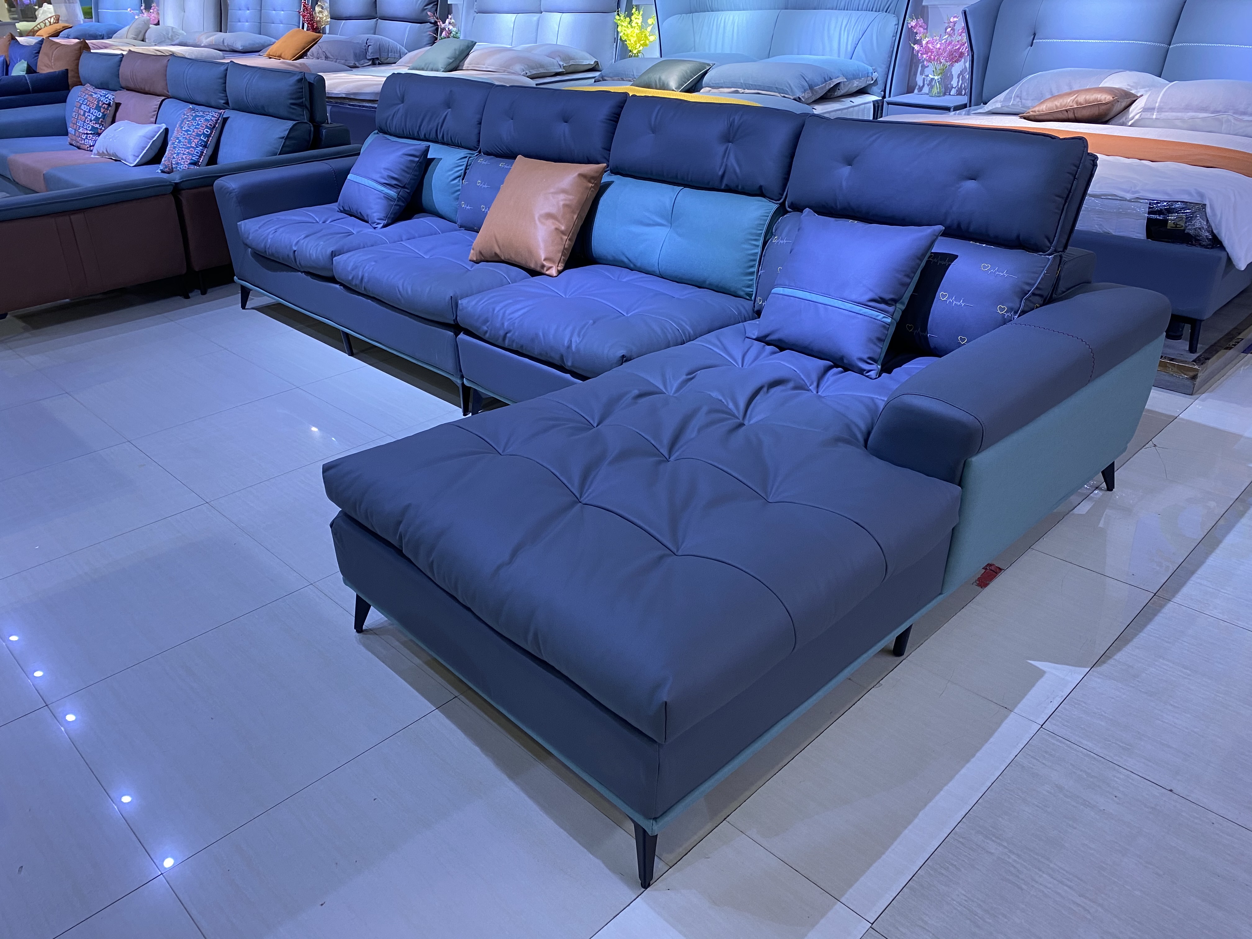 4000左右沙发选乳胶还是海绵,沙发填充物纯海绵好还是乳胶好