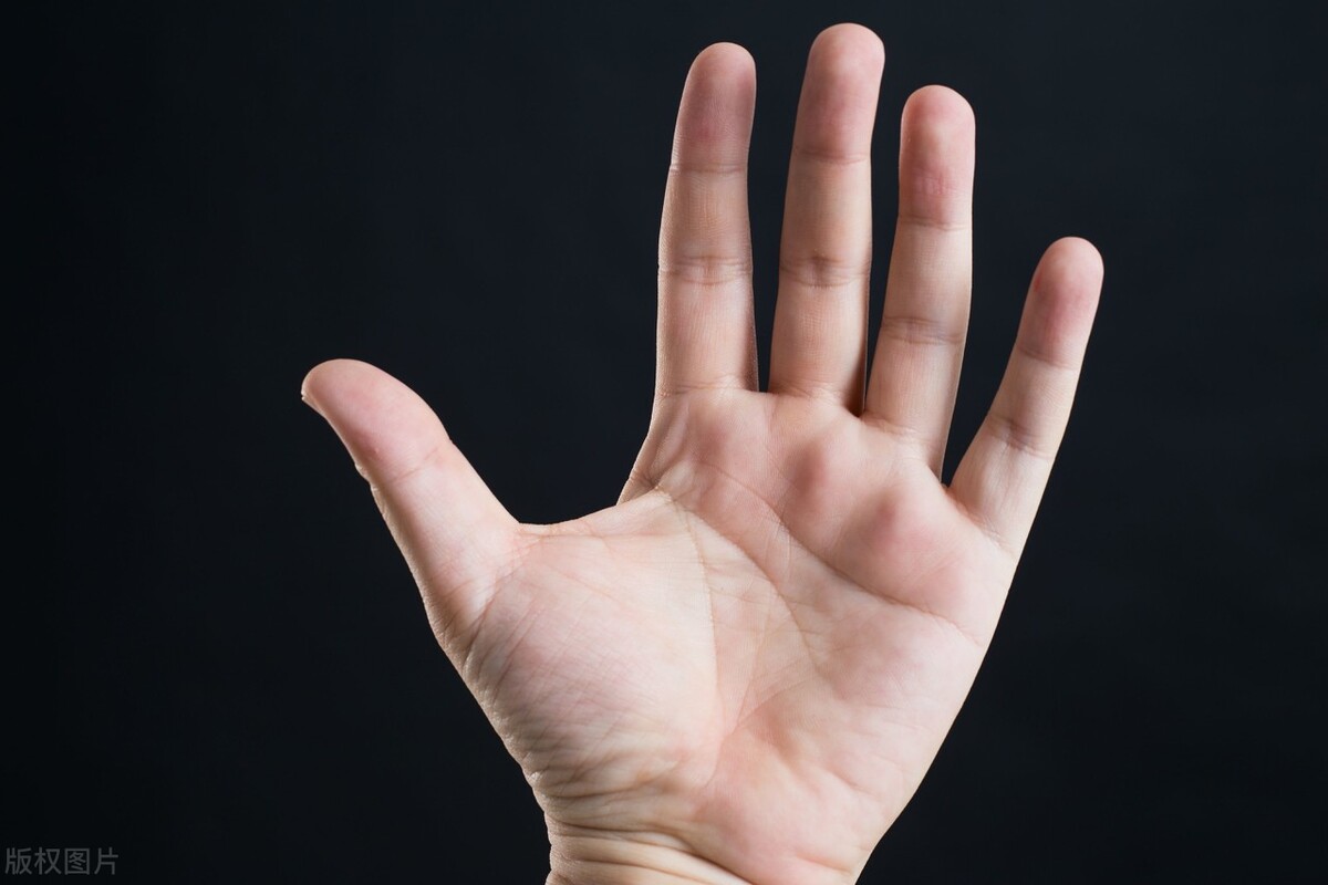 断掌一条线富贵不相欠,断掌一条线富贵不相欠是什么意思