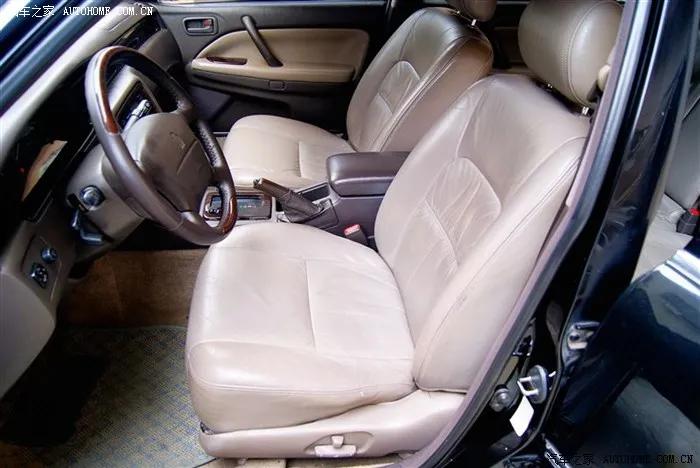 开箱报告|情怀有价！其辉1:18丰田皇冠JZS155汽车模型