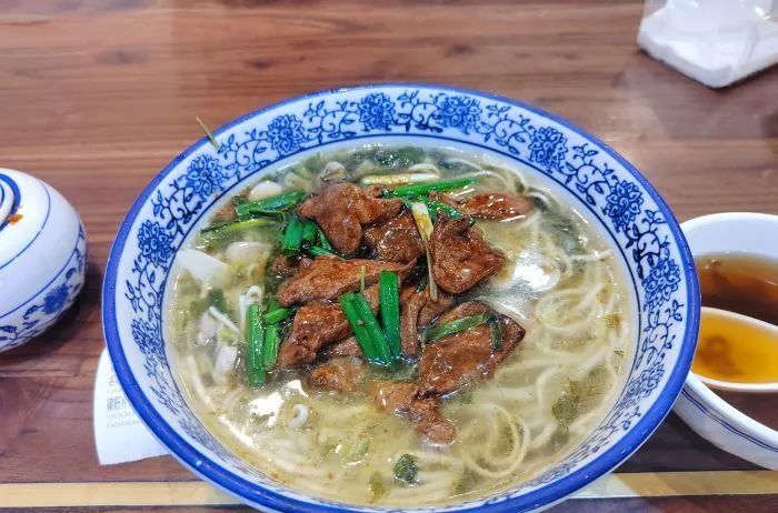 杭州上城区面馆排名前十名,美食推荐排行榜第一探店杭州