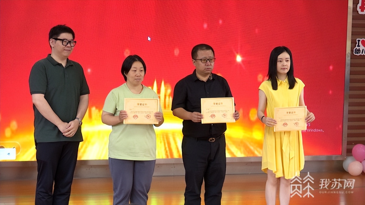 青春毕业不散场,最适合的大学毕业礼物