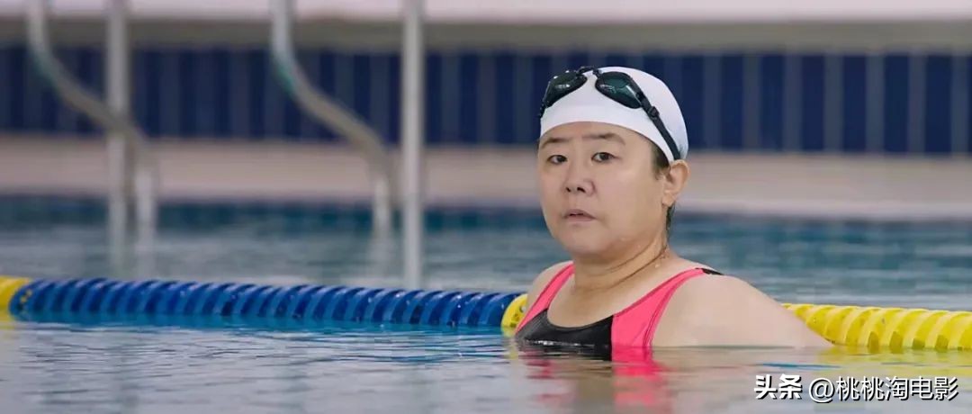 很感动，因为她一直还在坚持