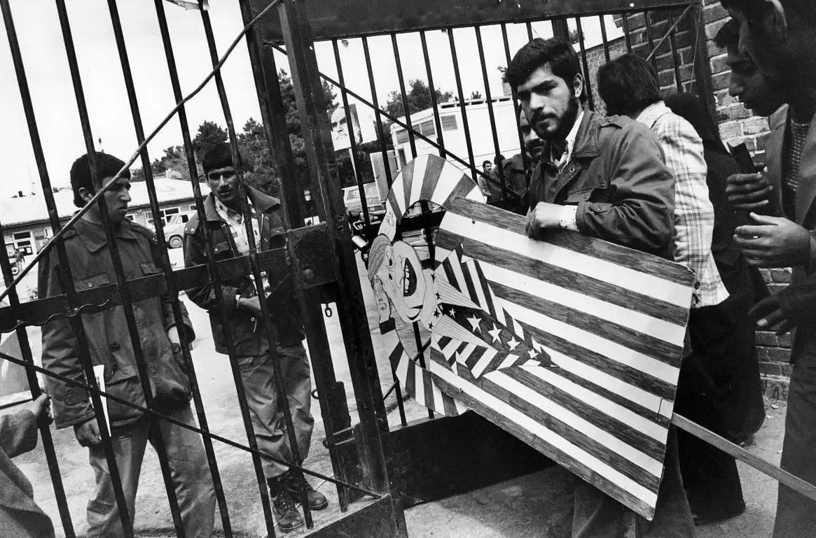 美国与伊朗的不解之仇,骂美国是政治正确