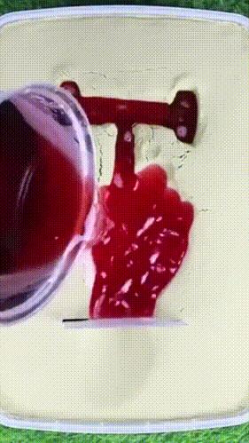 今天碰到个算命先生，不愧是大师，算的真准