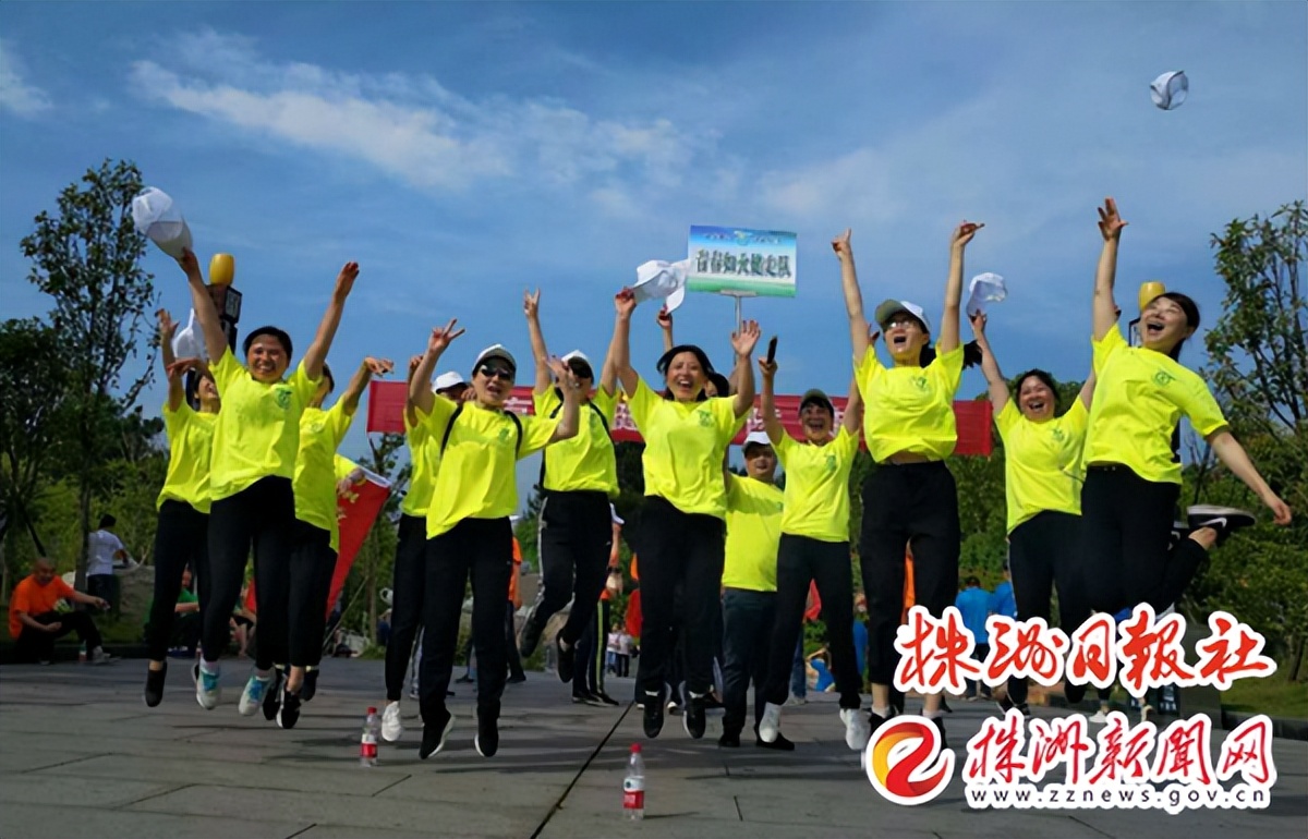 成龙吴京吃饭,赤伶舞教程完整版慢动作