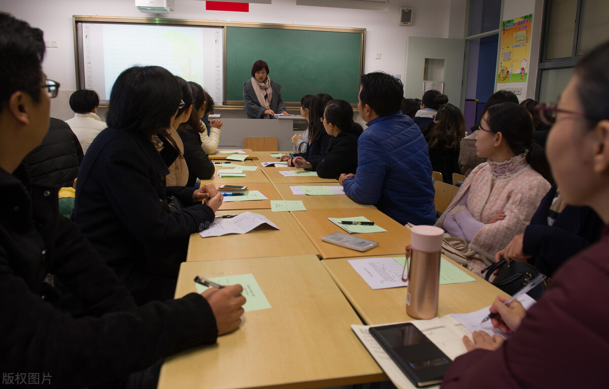 养好教师习惯通往职业幸福——《十二个习惯让教师更幸福》感悟一