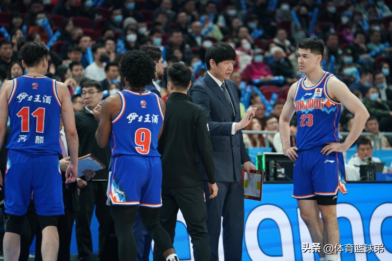 邱彪与妻子照片,邱彪加盟新疆主教练